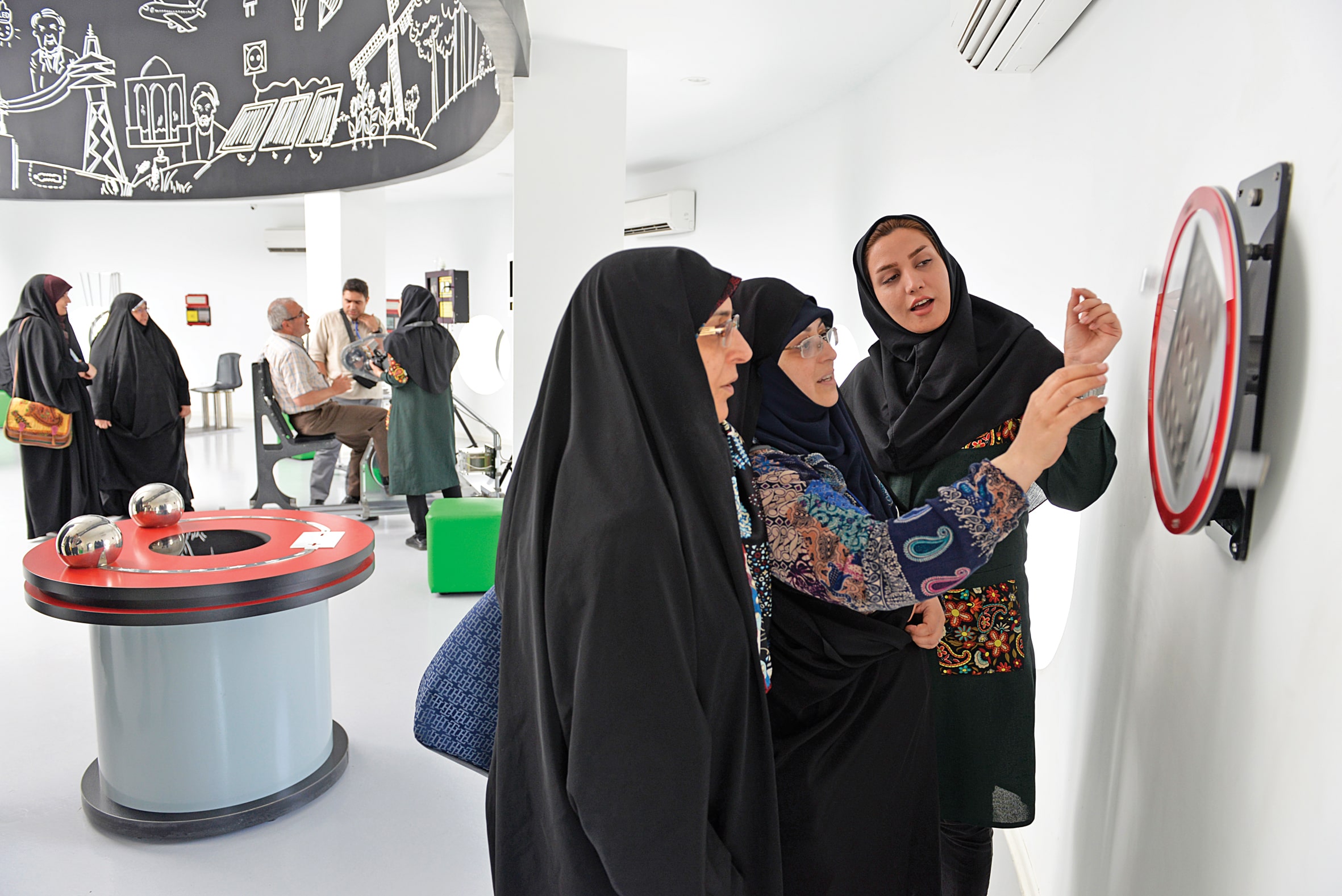 بازدید از مدرسه فردا