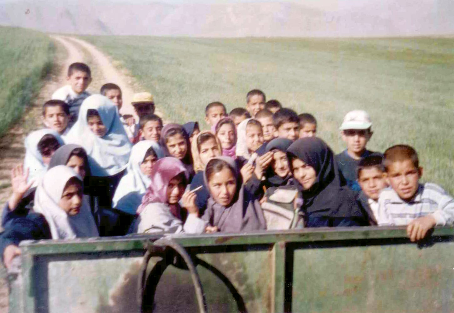 دانش آموزی، شرط معلمی