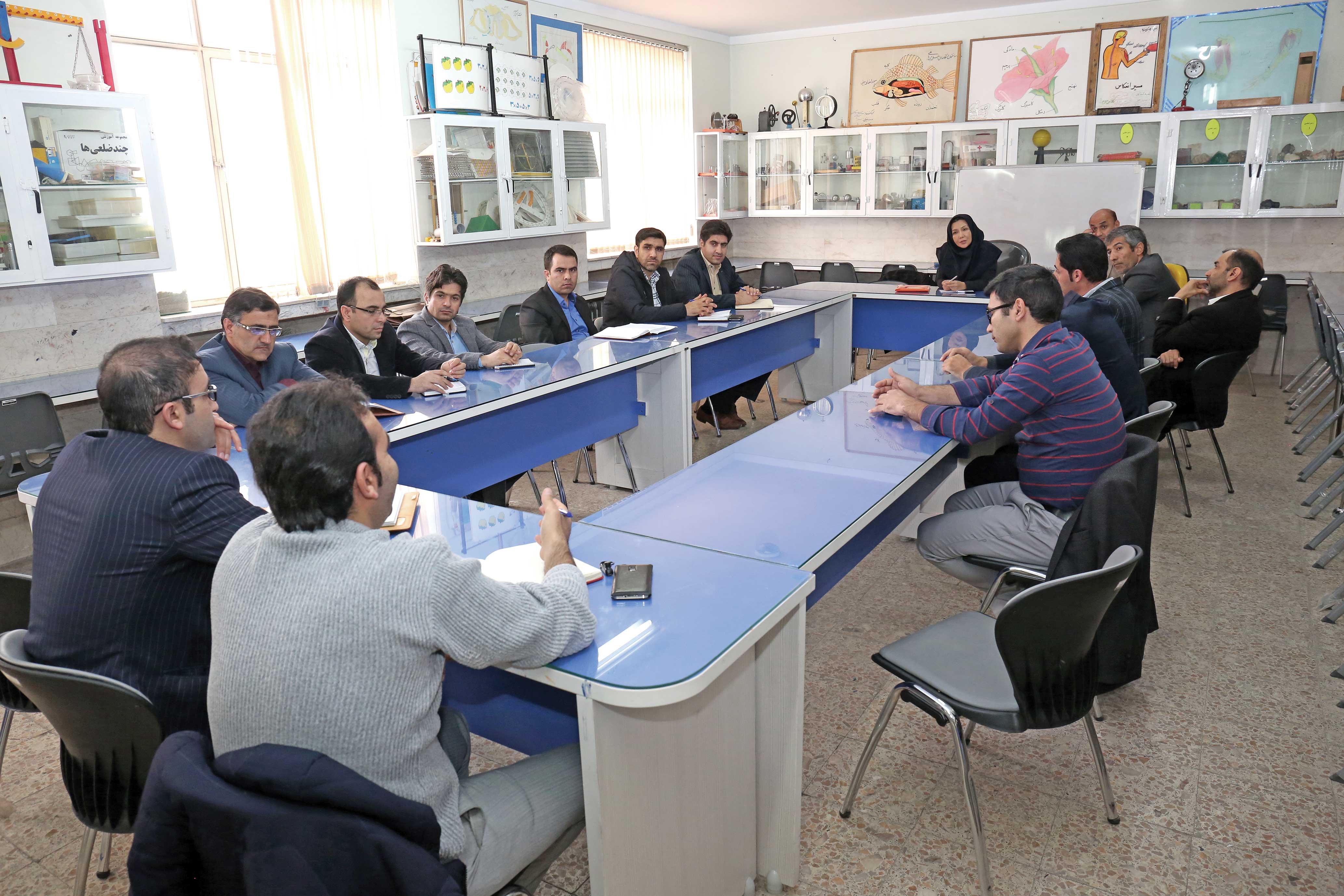 در مدرسه های چندپایه چه می گذرد