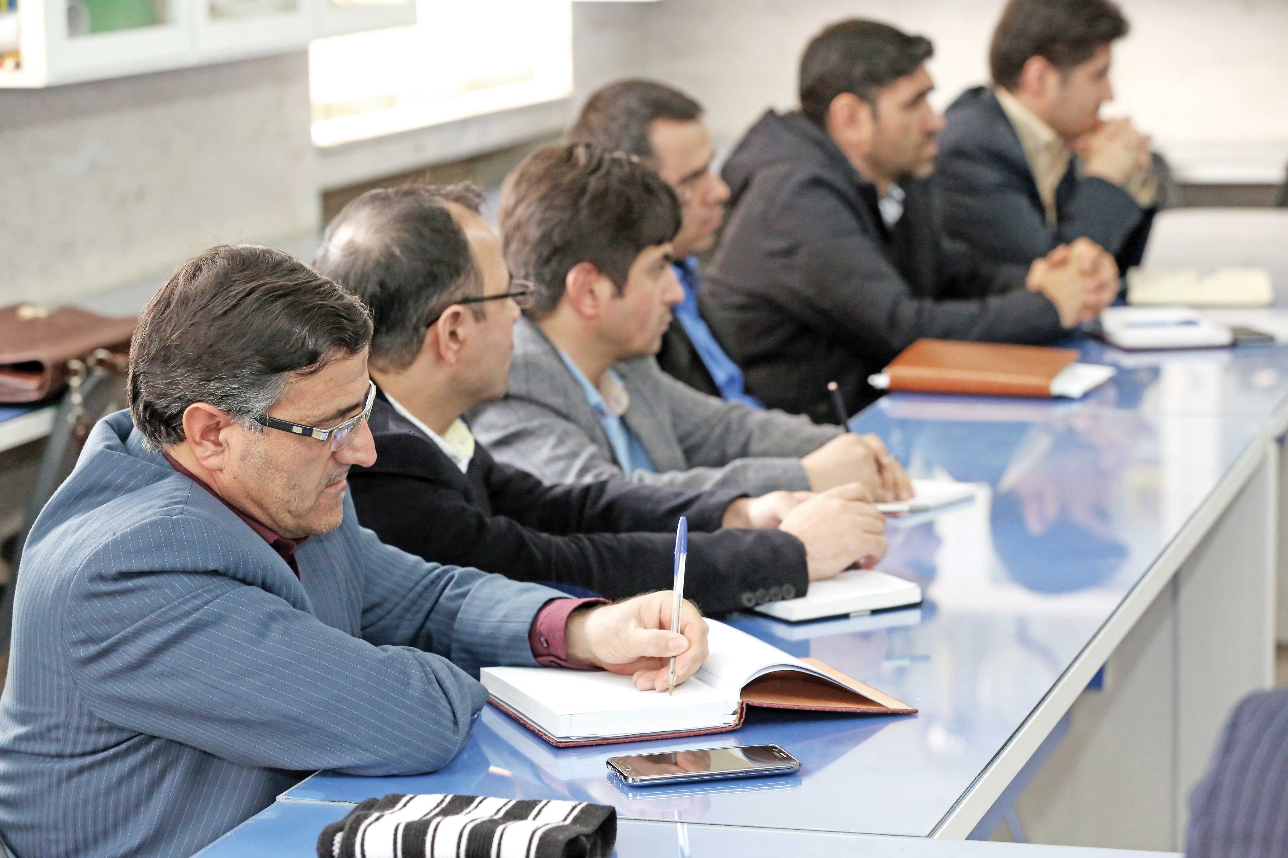 در مدرسه های چندپایه چه می گذرد