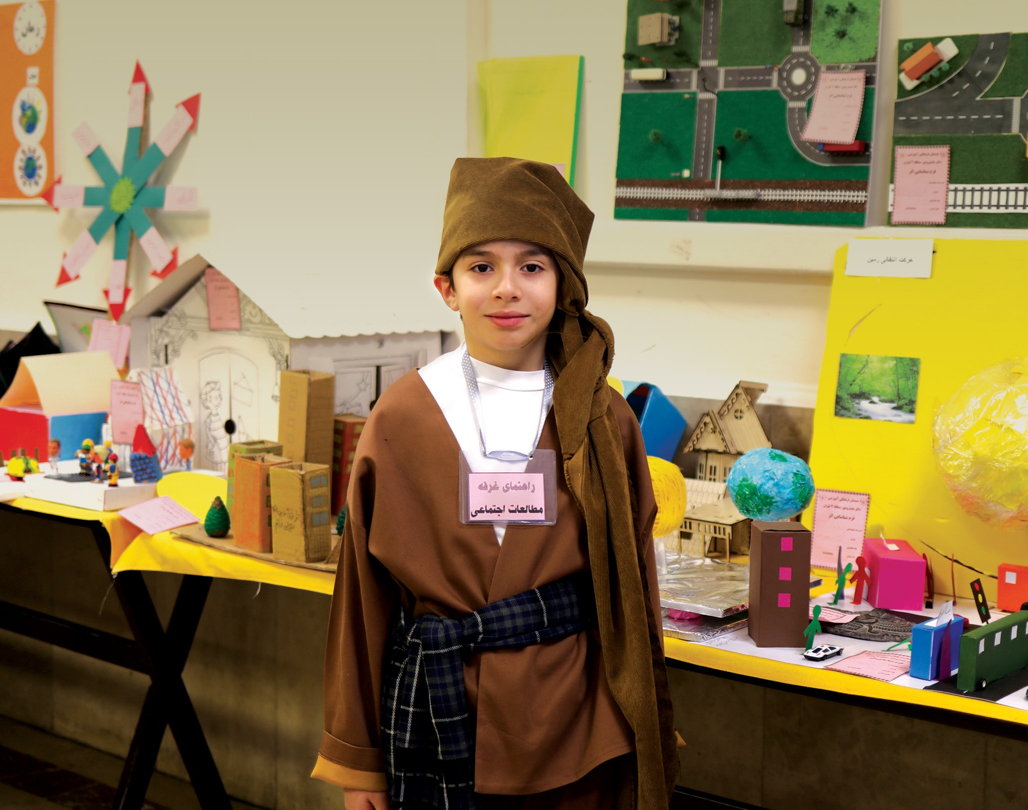 جشنواره دانش‌آموزان دوره ابتدایی مجتمع آموزشی دکتر هشترودی