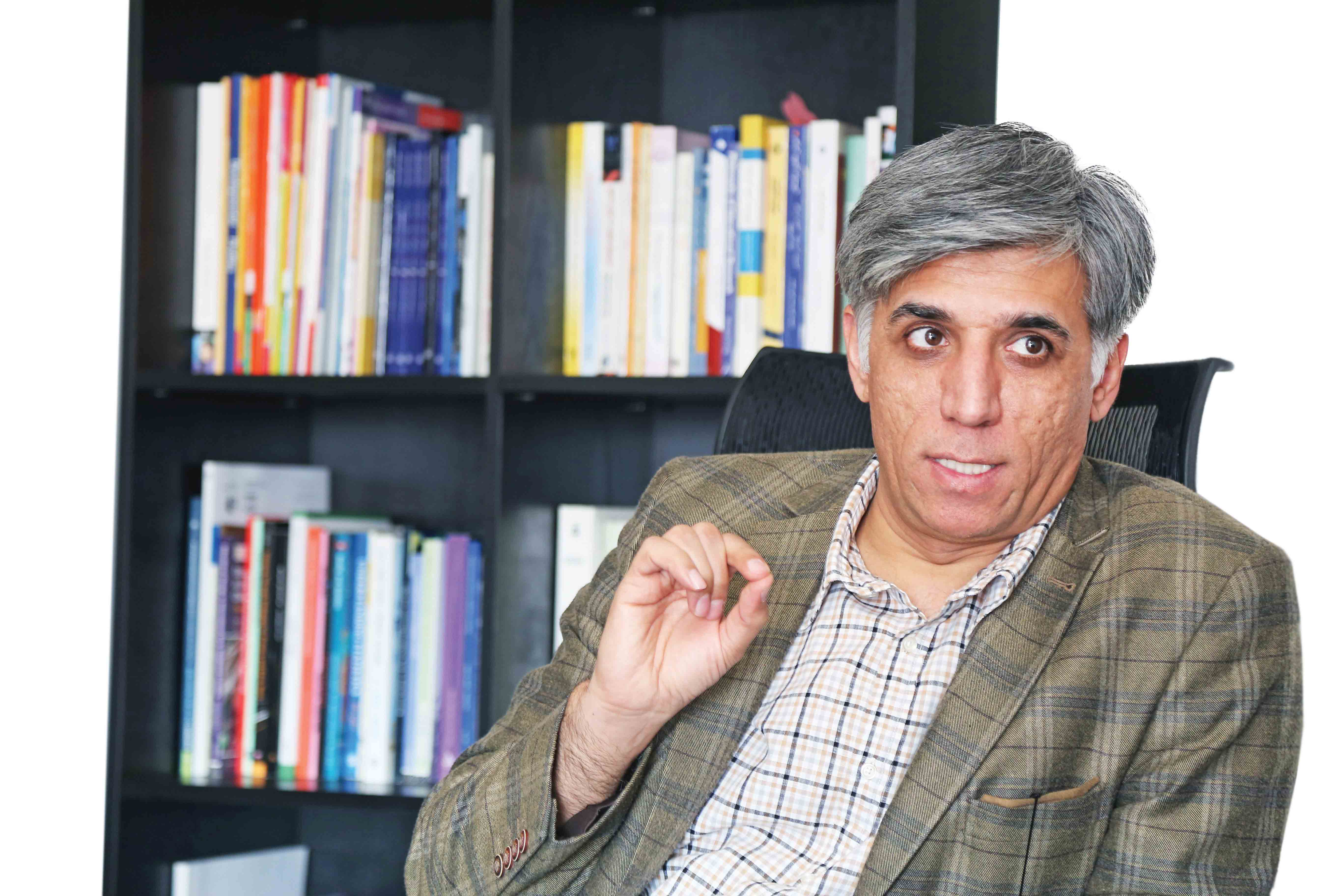 دکتر ابراهیم طلایی