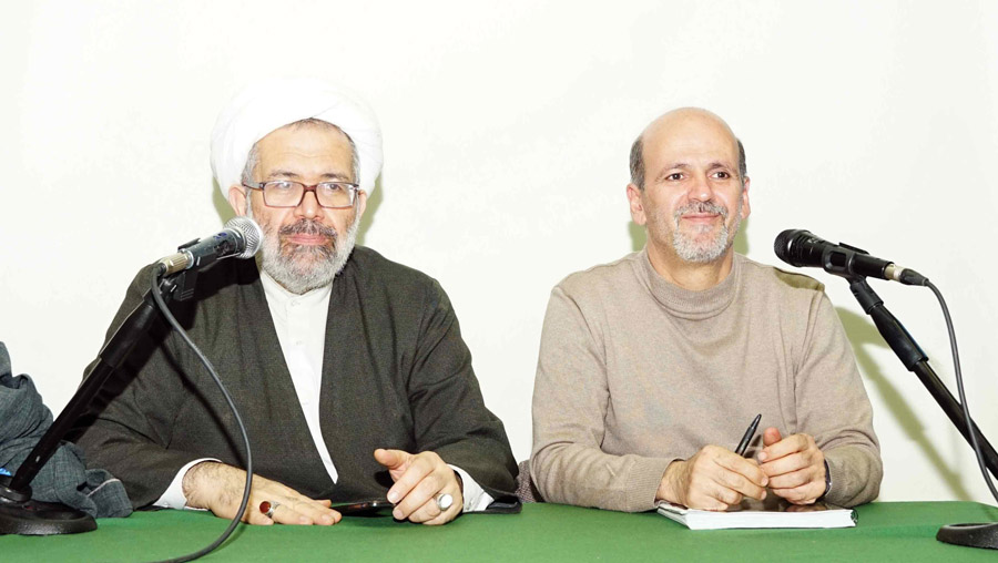 علیرضا صادق‌ زاده قمصری , محمد حسنی