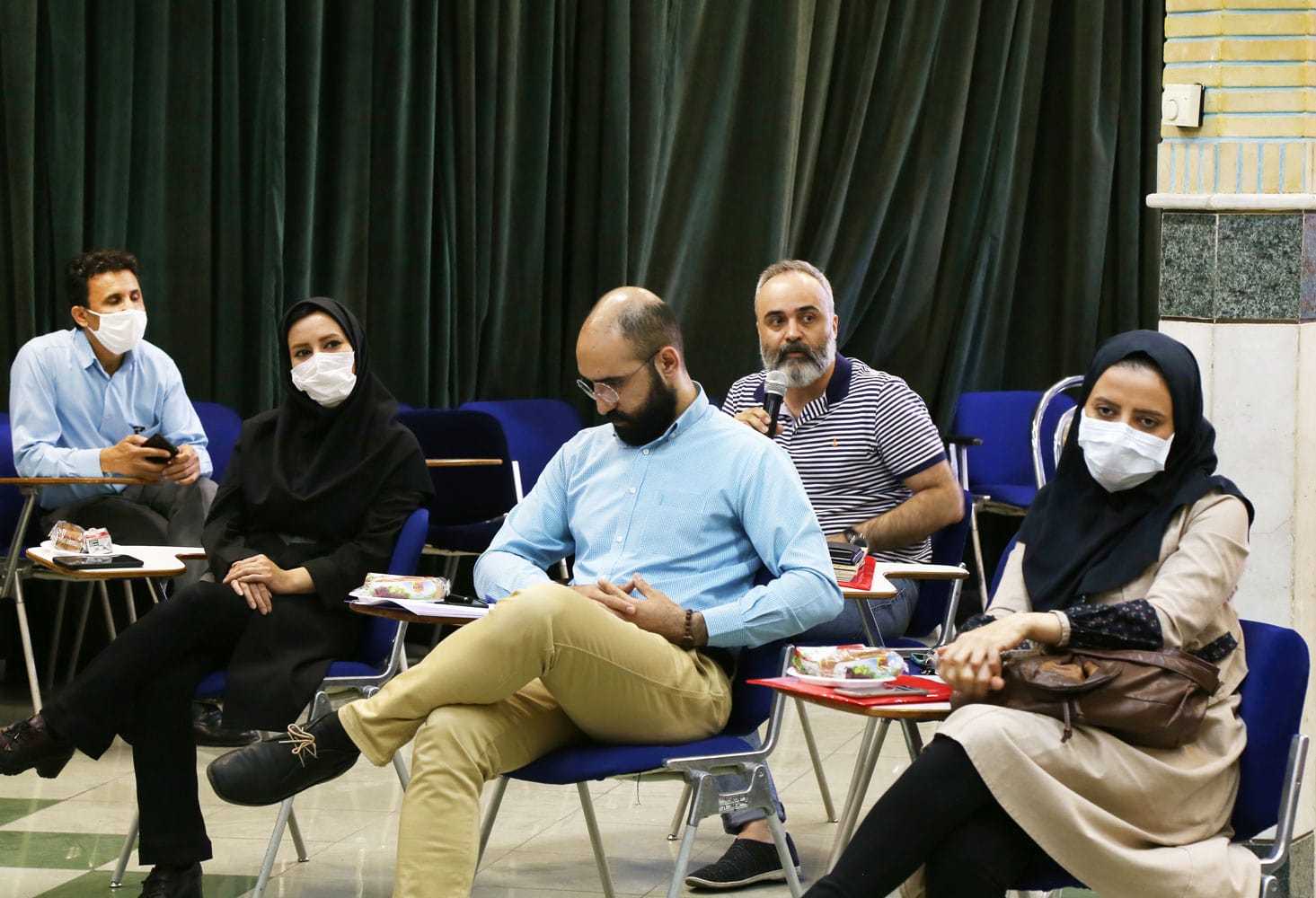 جلسه تخصصی و کارشناسی گرافیک مجلات رشد