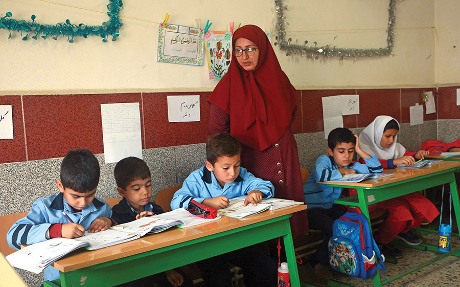 خاتون نوروزی فشکل پشته