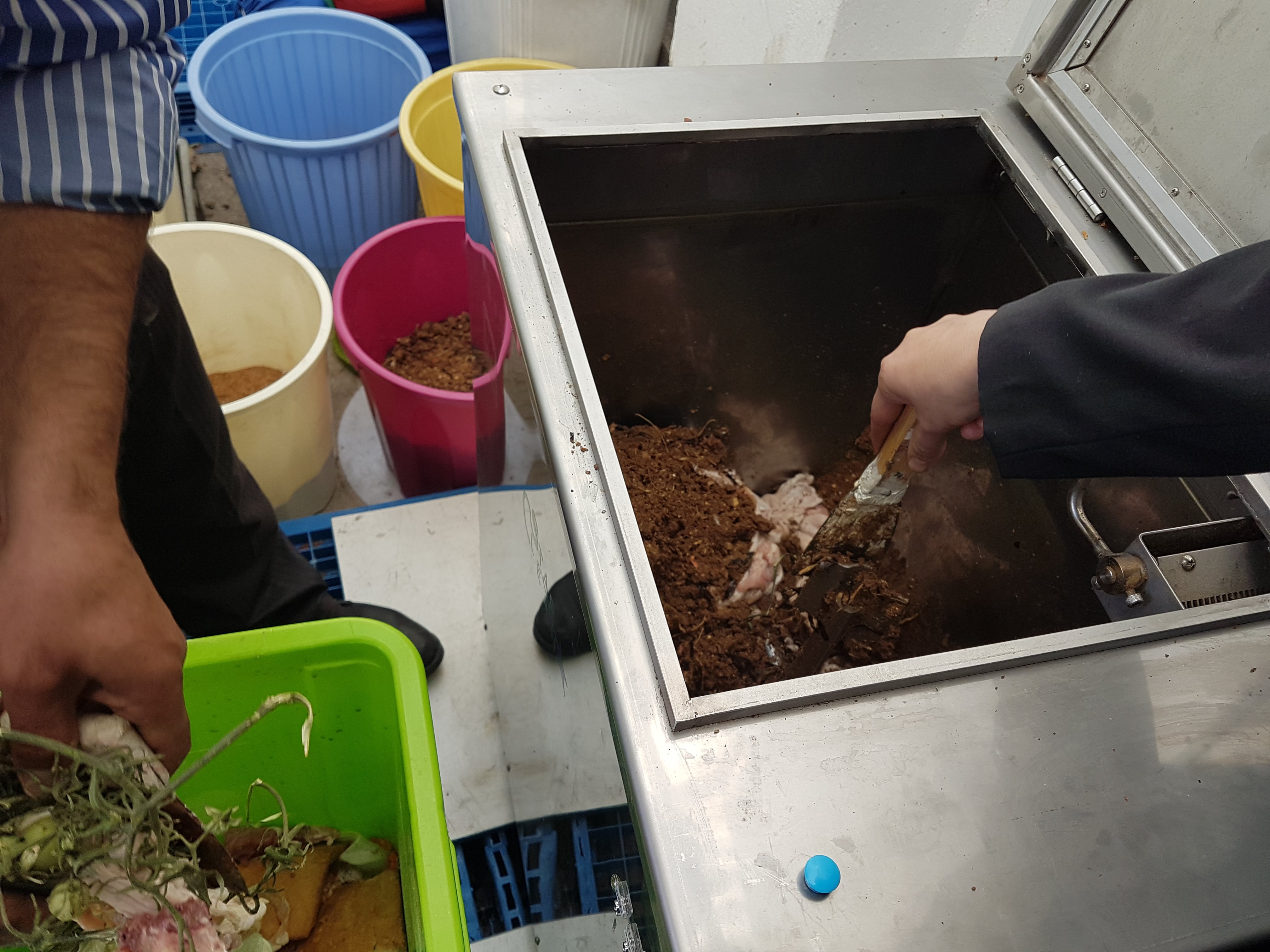 مجمتع صبا: دستگاه کمپوستر