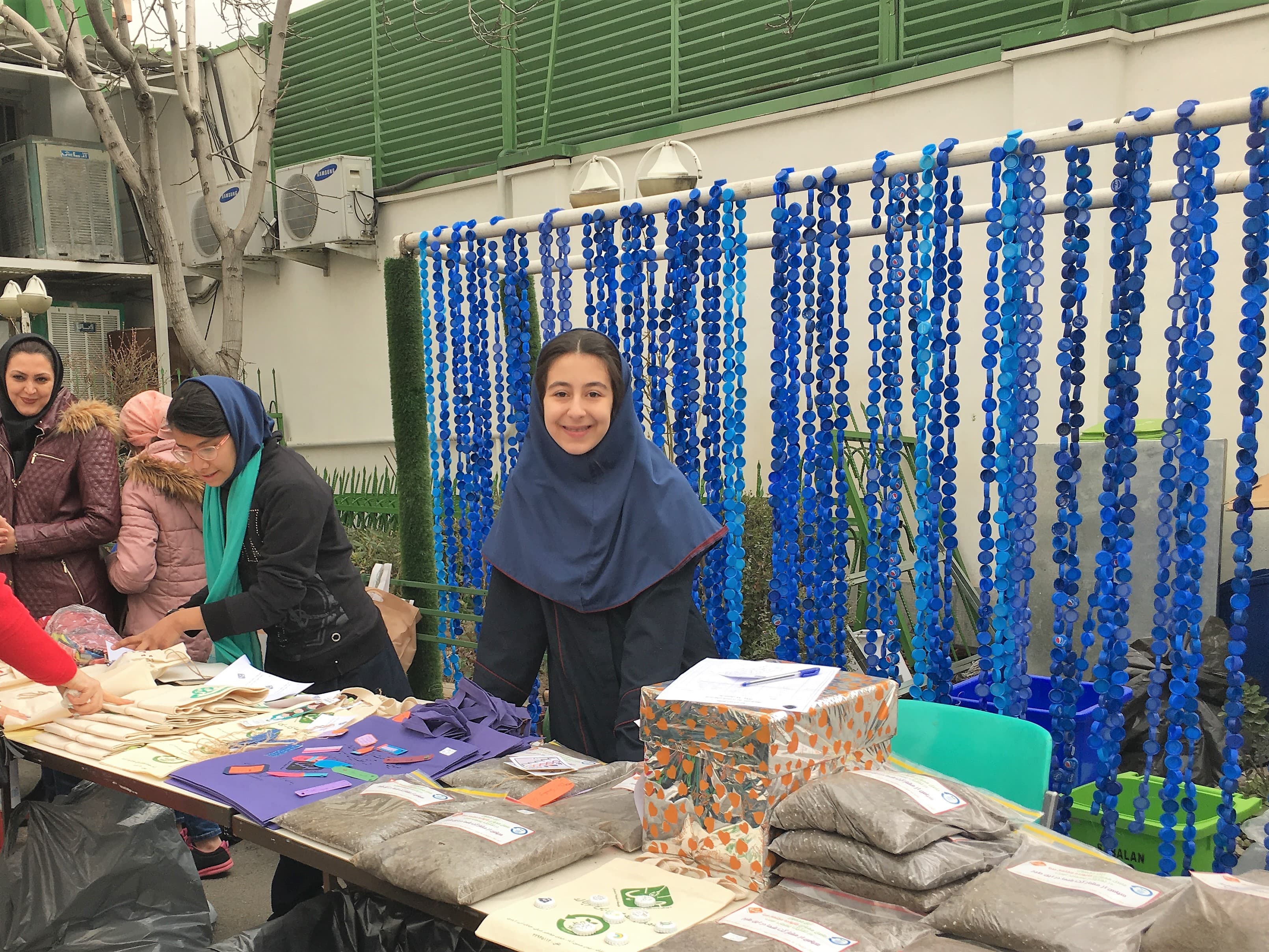 مجمتع صبا:غرفه جشن فرهنگ و فروش