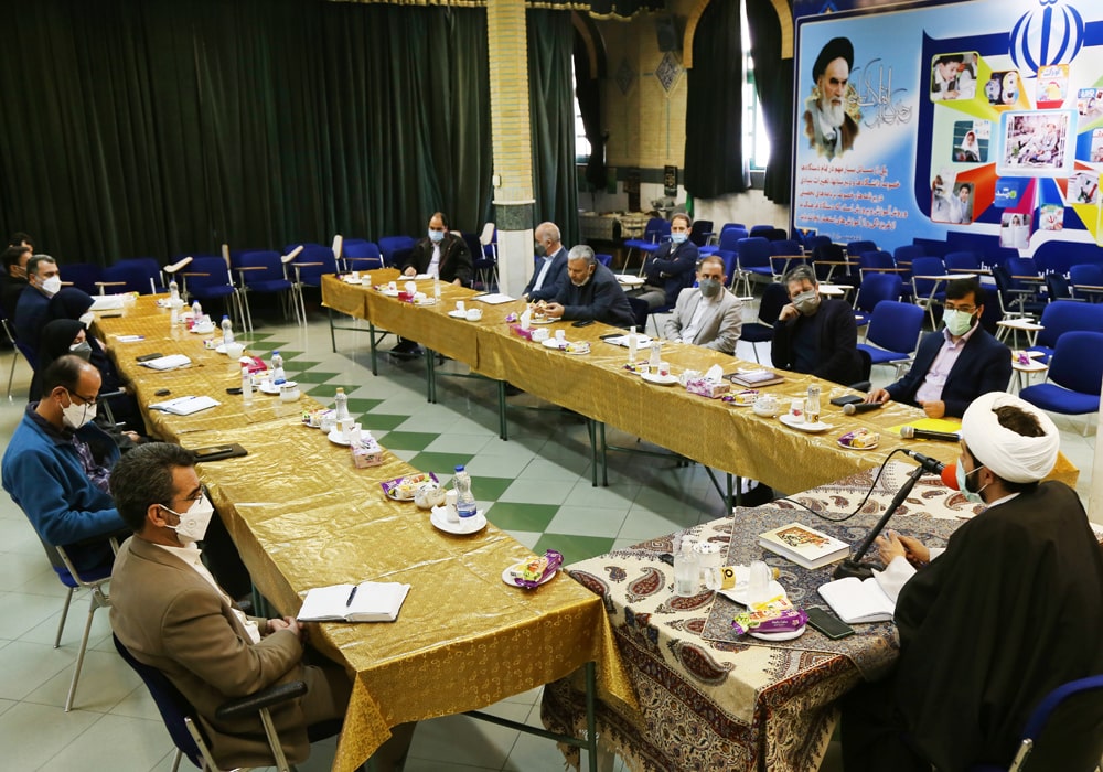 نشست هم‌اندیشی ریاست سازمان پژوهش با کارشناسان دفتر انتشارات و فناوری آموزشی