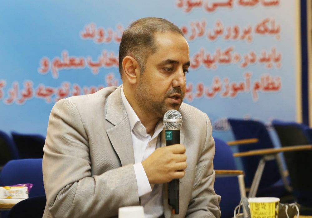 نشست هم‌اندیشی ریاست سازمان پژوهش با کارشناسان دفتر انتشارات و فناوری آموزشی