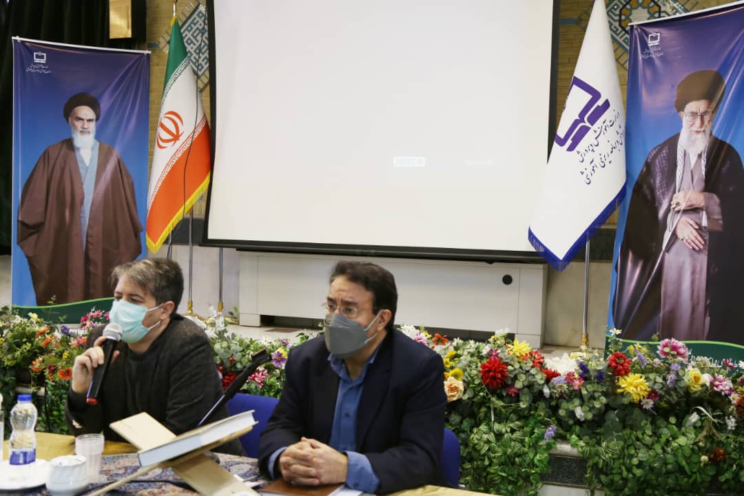 تصاویر منتخب از نشست هماهنگی موسسات تولید کننده محتوا و نرم افزارهای برخط جهت برگزاری نمایشگاه