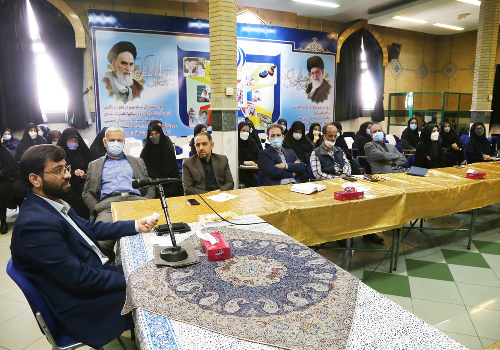 نشست هم‌اندیشی برنامه سالانه مجلات رشد