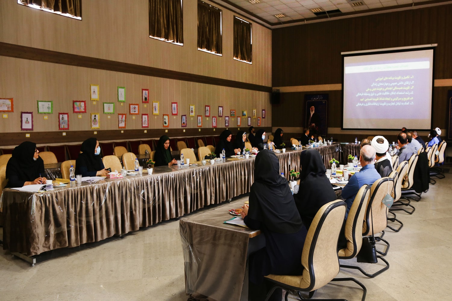 نشست هم‌اندیشی برنامه سالانه مجلات رشد؛ اردیبهشت ۱۴۰۱