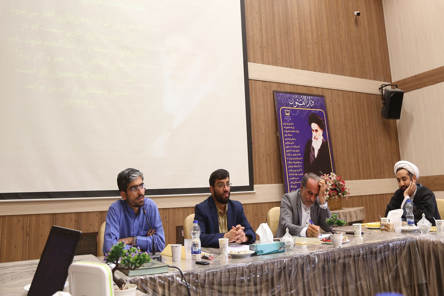 نشست هم‌اندیشی برنامه سالانه مجلات رشد؛ اردیبهشت ۱۴۰۱