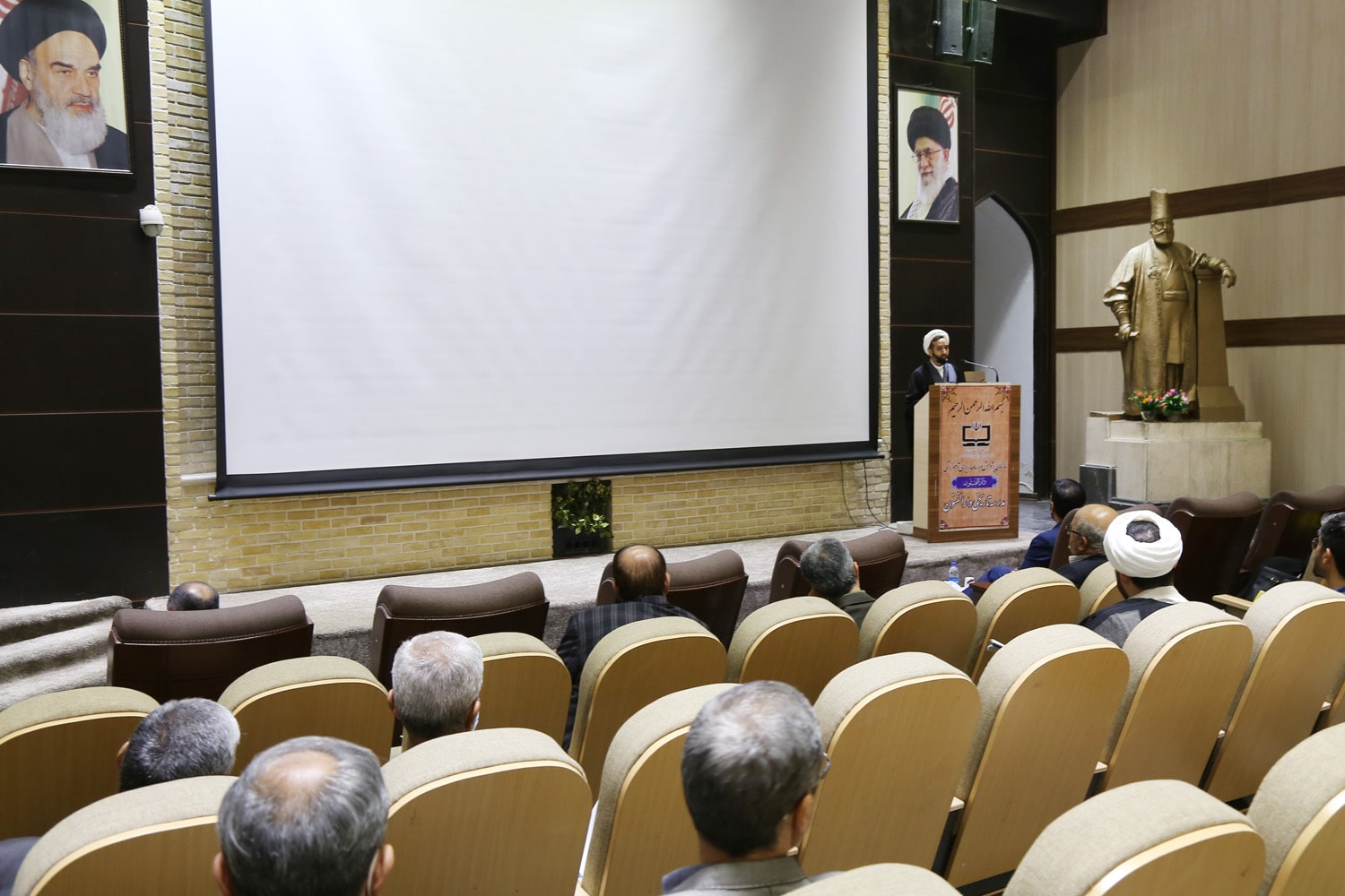 نشست هم‌اندیشی برنامه سالانه مجلات رشد؛ اردیبهشت ۱۴۰۱