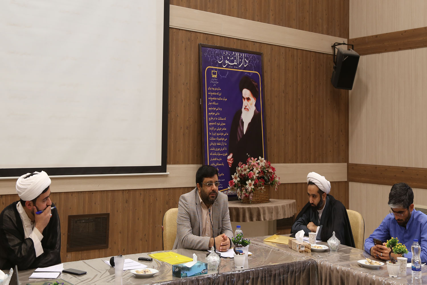 نشست هم‌اندیشی برنامه سالانه مجلات رشد؛ اردیبهشت ۱۴۰۱