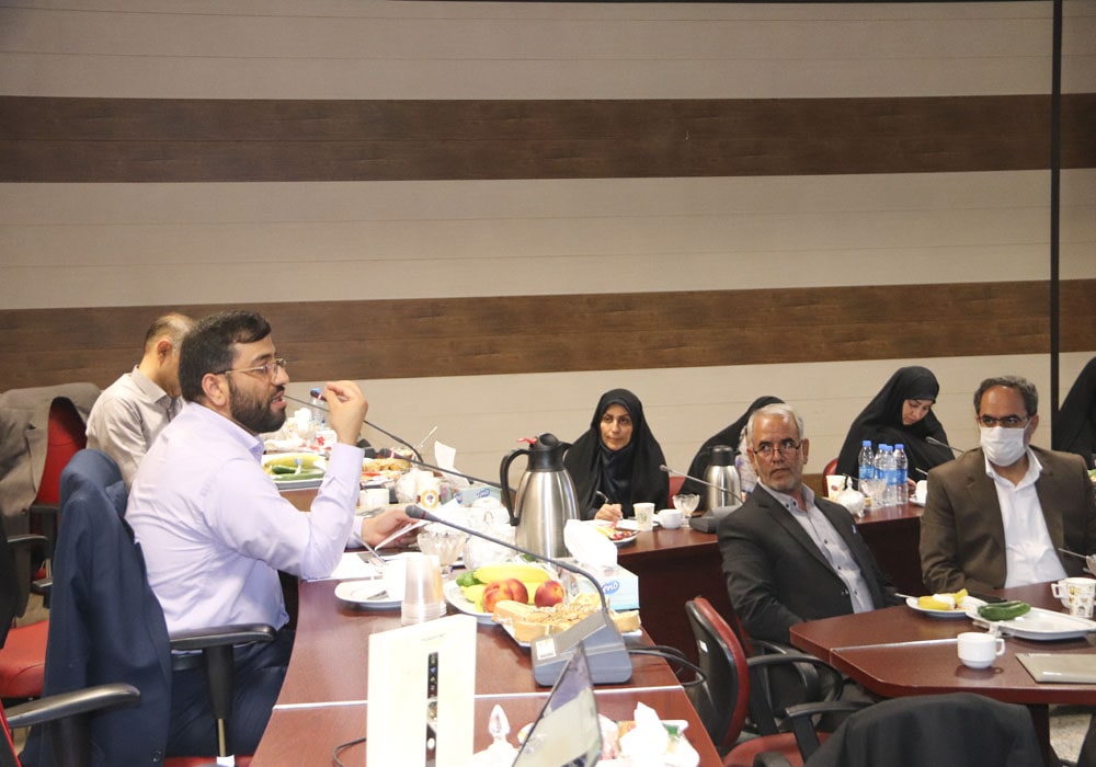 بیستمین گردهمایی سراسری معاونان و نمایندگان نشریات رشد استان‌ها مقدس