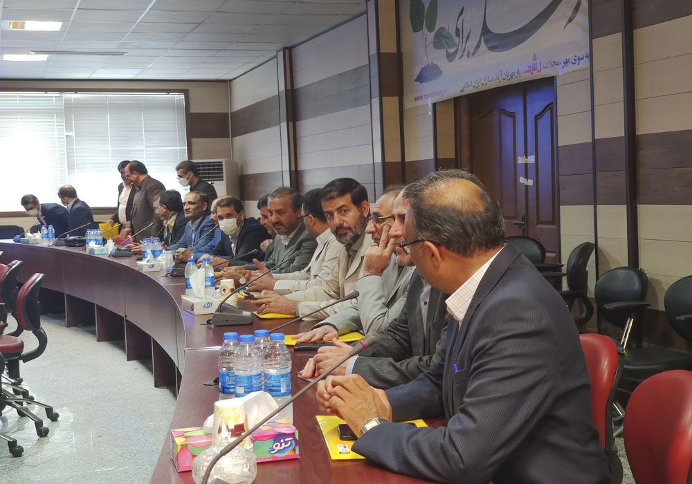 بیستمین گردهمایی سراسری معاونان و نمایندگان نشریات رشد استان‌ها مقدس