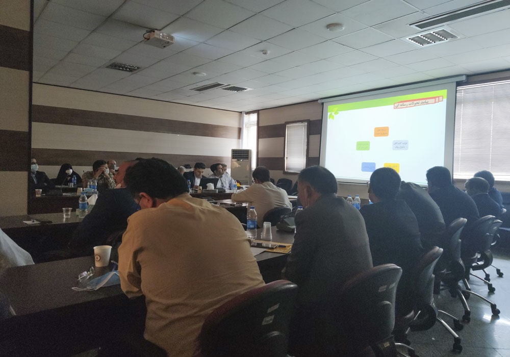 بیستمین گردهمایی سراسری معاونان و نمایندگان نشریات رشد استان‌ها مقدس