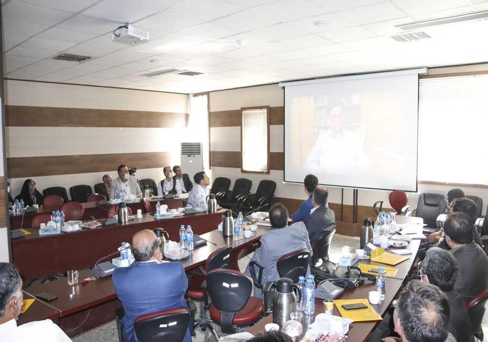 بیستمین گردهمایی سراسری معاونان و نمایندگان نشریات رشد استان‌ها مقدس