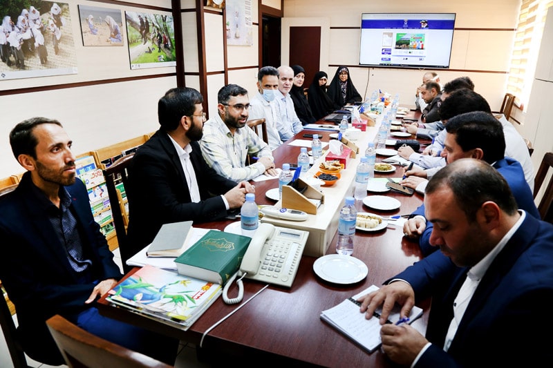 جلسه مشترک میان مسئولان دفتر انتشارات و فناوری آموزشی و مجموعه جمعیت کشافه المهدی (عج)