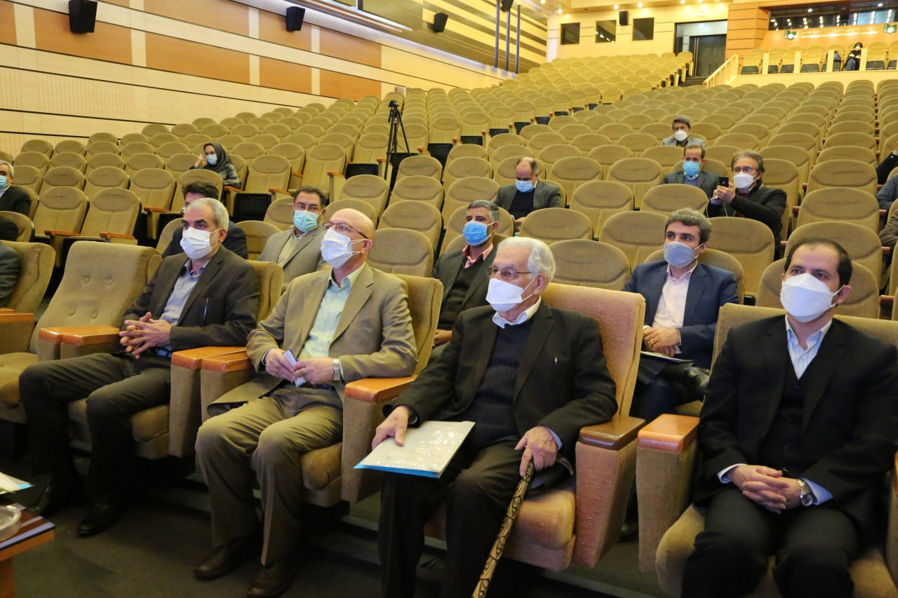 رشد آموزش فیزیک: سال جهانی علوم پایه دکتر رسولی