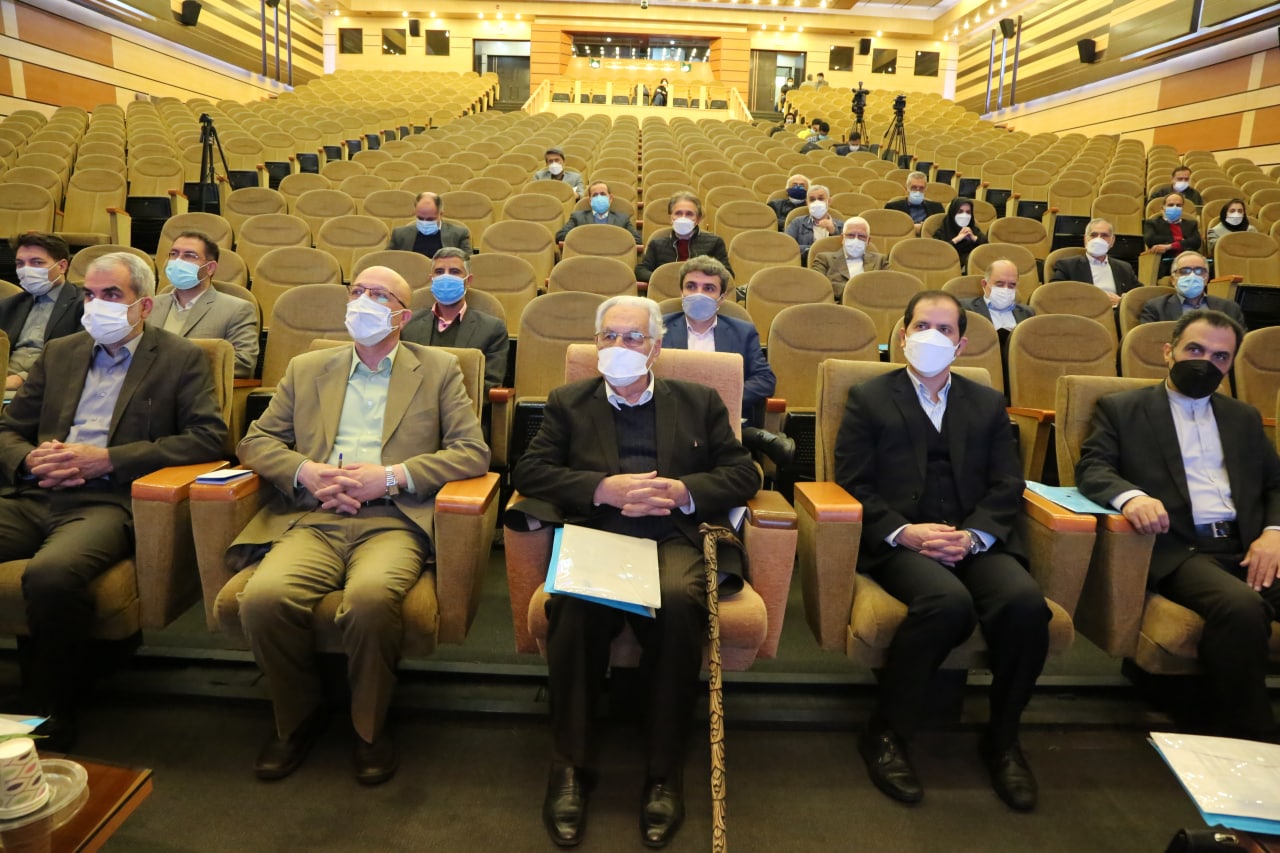 رشد آموزش فیزیک: سال جهانی علوم پایه دکتر رسولی