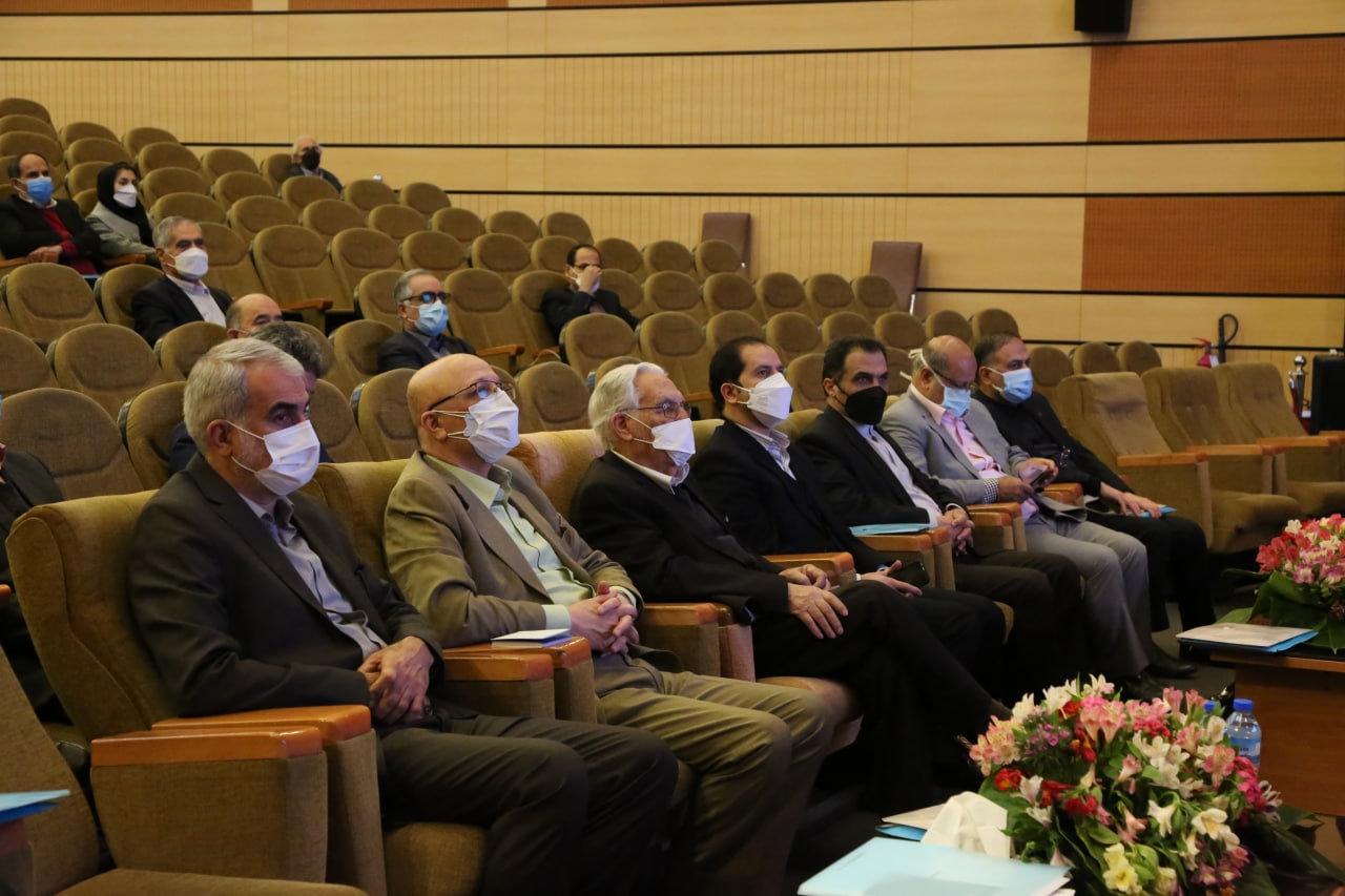 رشد آموزش فیزیک: سال جهانی علوم پایه دکتر رسولی