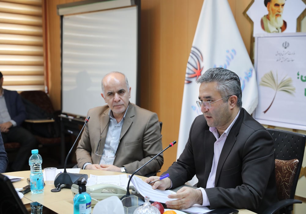 نشست کتاب کمک آموزشی؛ بایدها و نبایدها