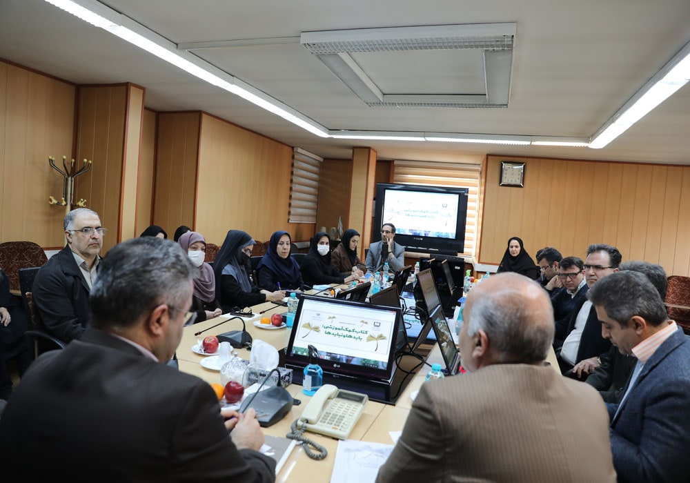 نشست کتاب کمک آموزشی؛ بایدها و نبایدها