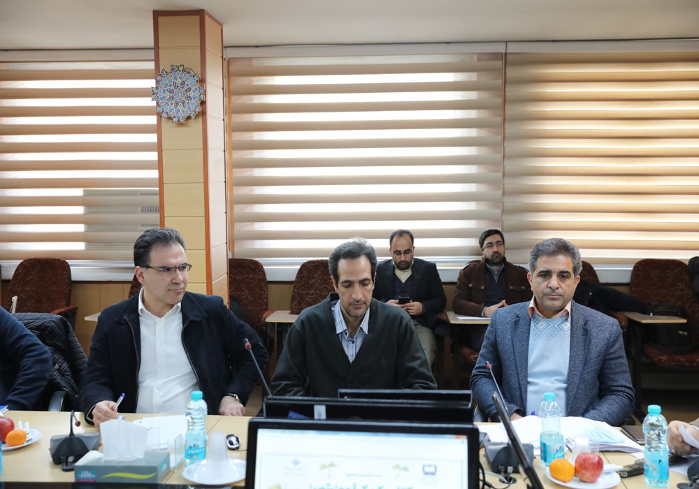 نشست کتاب کمک آموزشی؛ بایدها و نبایدها