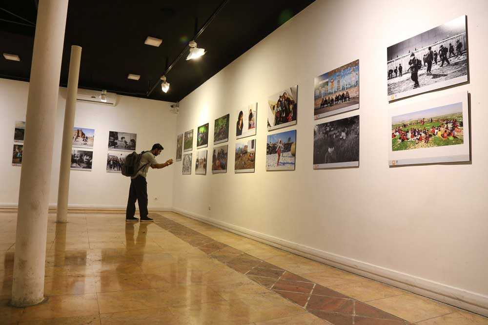 نمایشگاه آثار برگزیده دوازدهمین دوره جشنواره ملی دوسالانه عکس و تصویرگری رشد