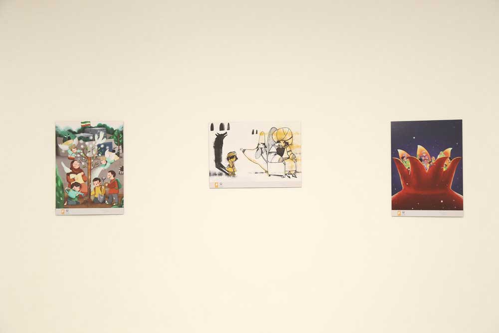 نمایشگاه آثار برگزیده دوازدهمین دوره جشنواره ملی دوسالانه عکس و تصویرگری رشد