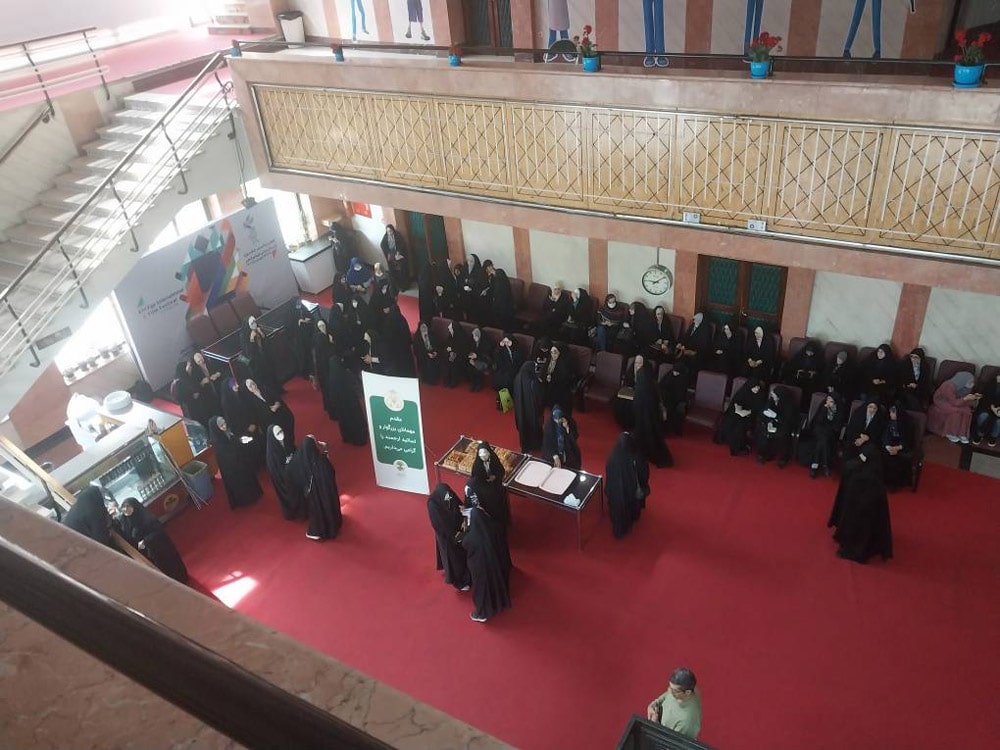 اکران مردمی فیلم «غریب» در سینما فلسطین