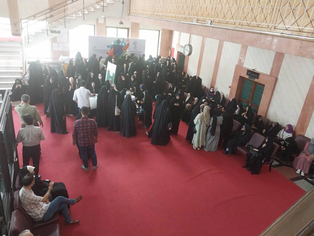 اکران مردمی فیلم «غریب» در سینما فلسطین