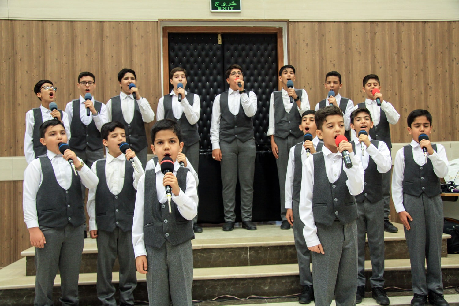 تقدیر از دست‌اندرکاران تولید ماهنامه‌های رشد در پایان دوره سال تحصیلی ۱۴۰۲-۱۴۰۱ در مدرسه دارالفنون