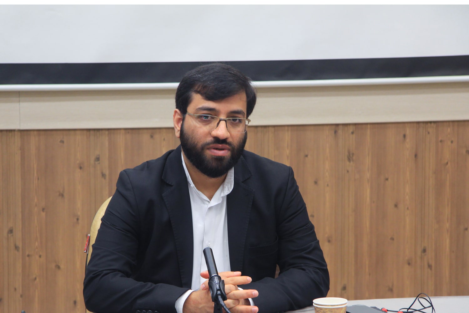 تقدیر از دست‌اندرکاران تولید ماهنامه‌های رشد در پایان دوره سال تحصیلی ۱۴۰۲-۱۴۰۱ در مدرسه دارالفنون