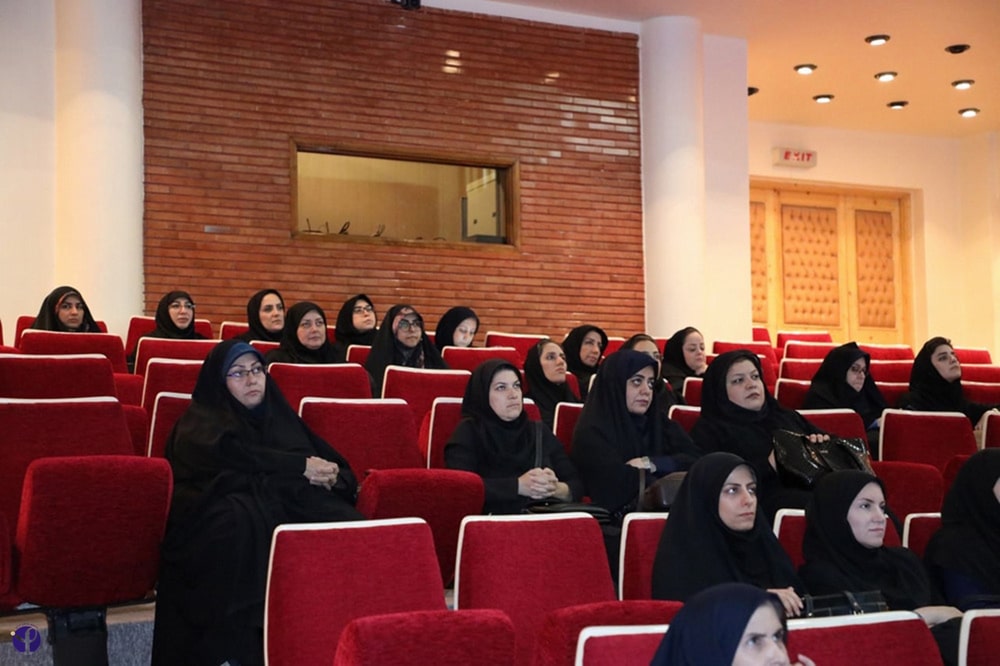 بازدید بانوان دفتر انتشارات و فناوری آموزشی از انستیتو پاستور ایران