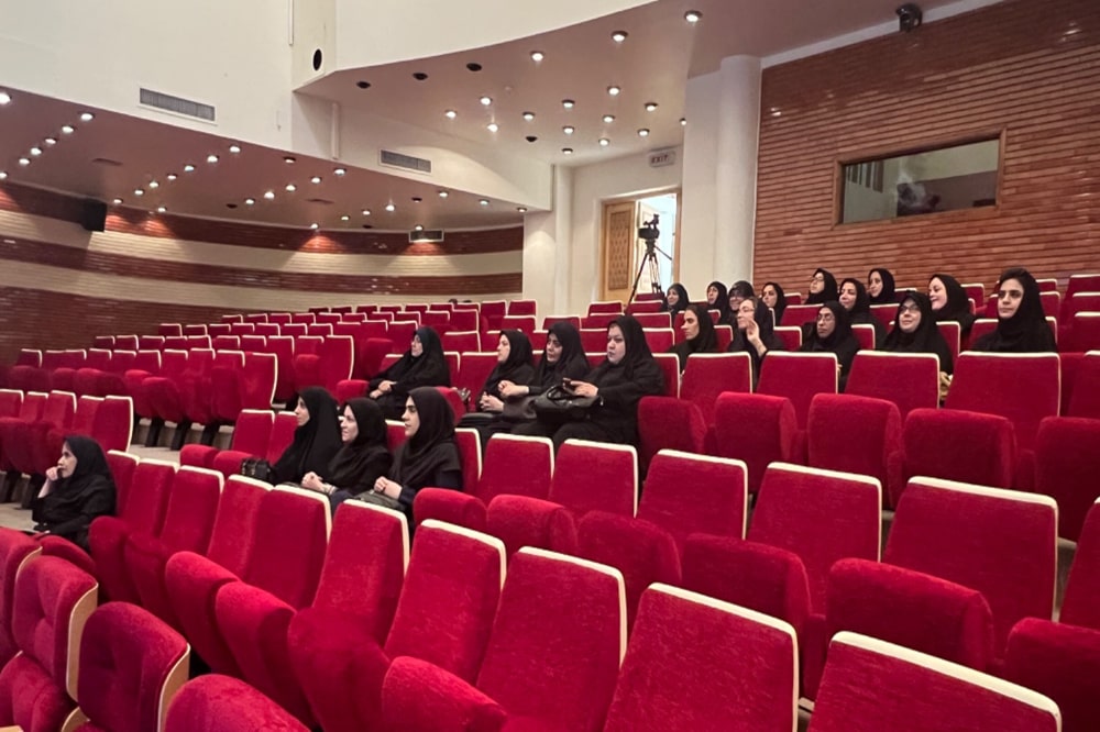 بازدید بانوان دفتر انتشارات و فناوری آموزشی از انستیتو پاستور ایران