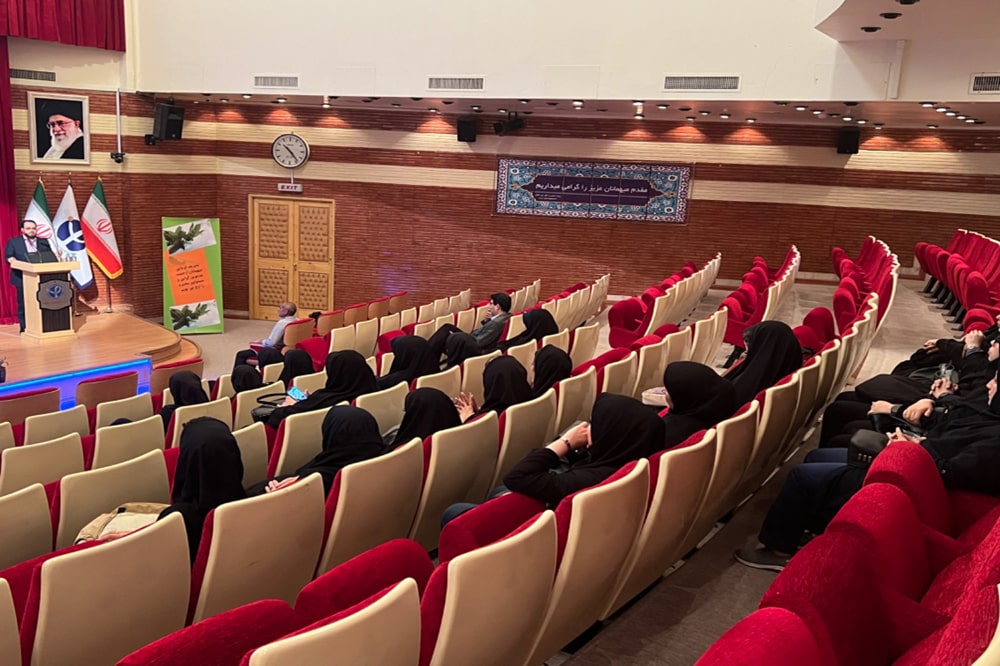 بازدید بانوان دفتر انتشارات و فناوری آموزشی از انستیتو پاستور ایران