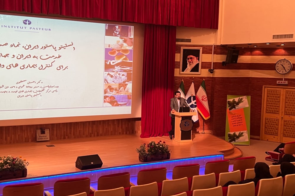 بازدید بانوان دفتر انتشارات و فناوری آموزشی از انستیتو پاستور ایران