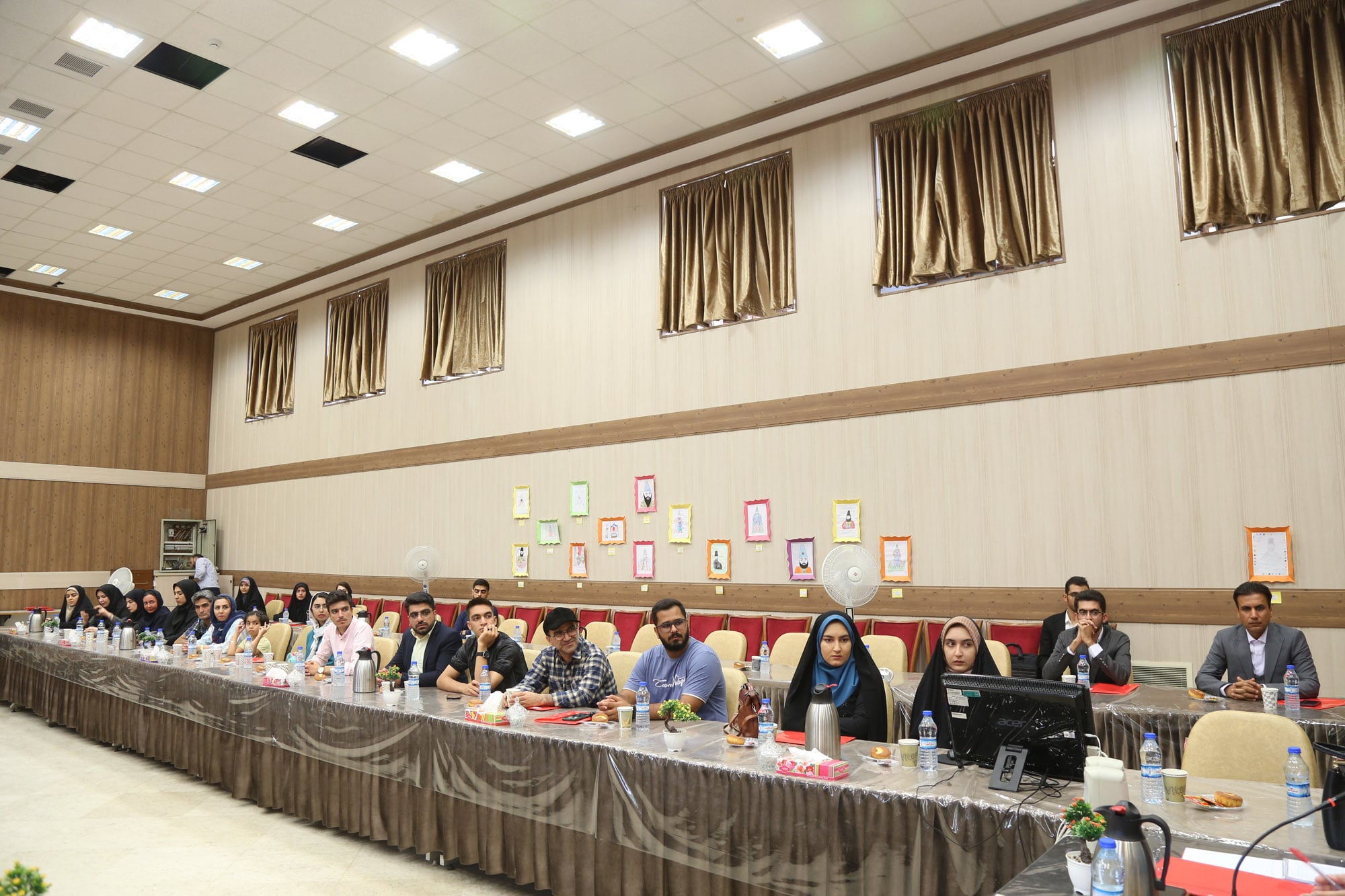 نشست هم‌اندیشی با منتخبین یازدهمین دوره جشنواره ملی تولید محتوای الکترونیکی رشد