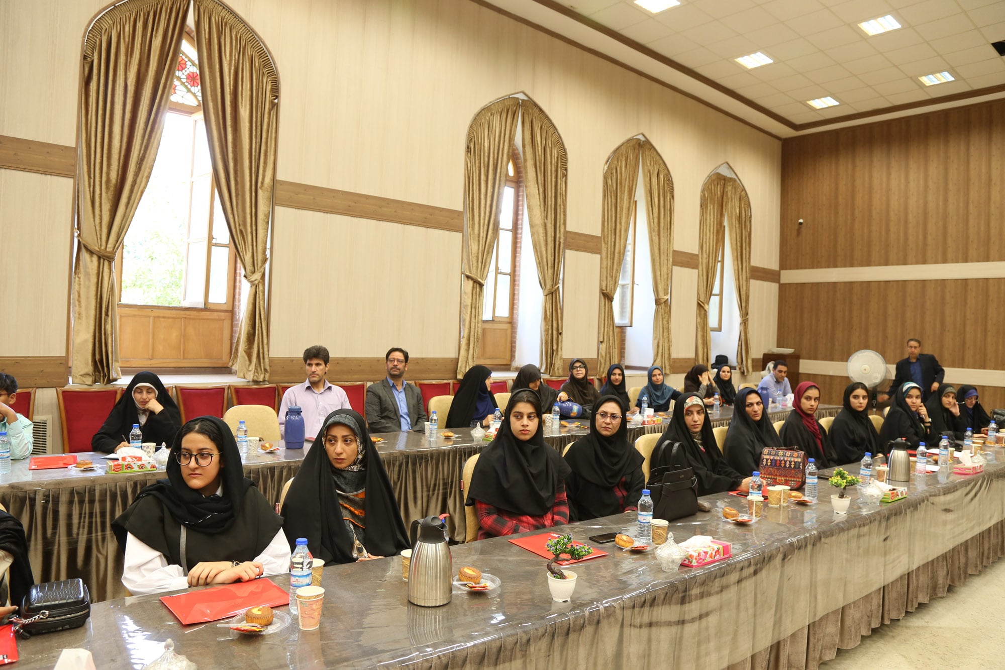 نشست هم‌اندیشی با منتخبین یازدهمین دوره جشنواره ملی تولید محتوای الکترونیکی رشد