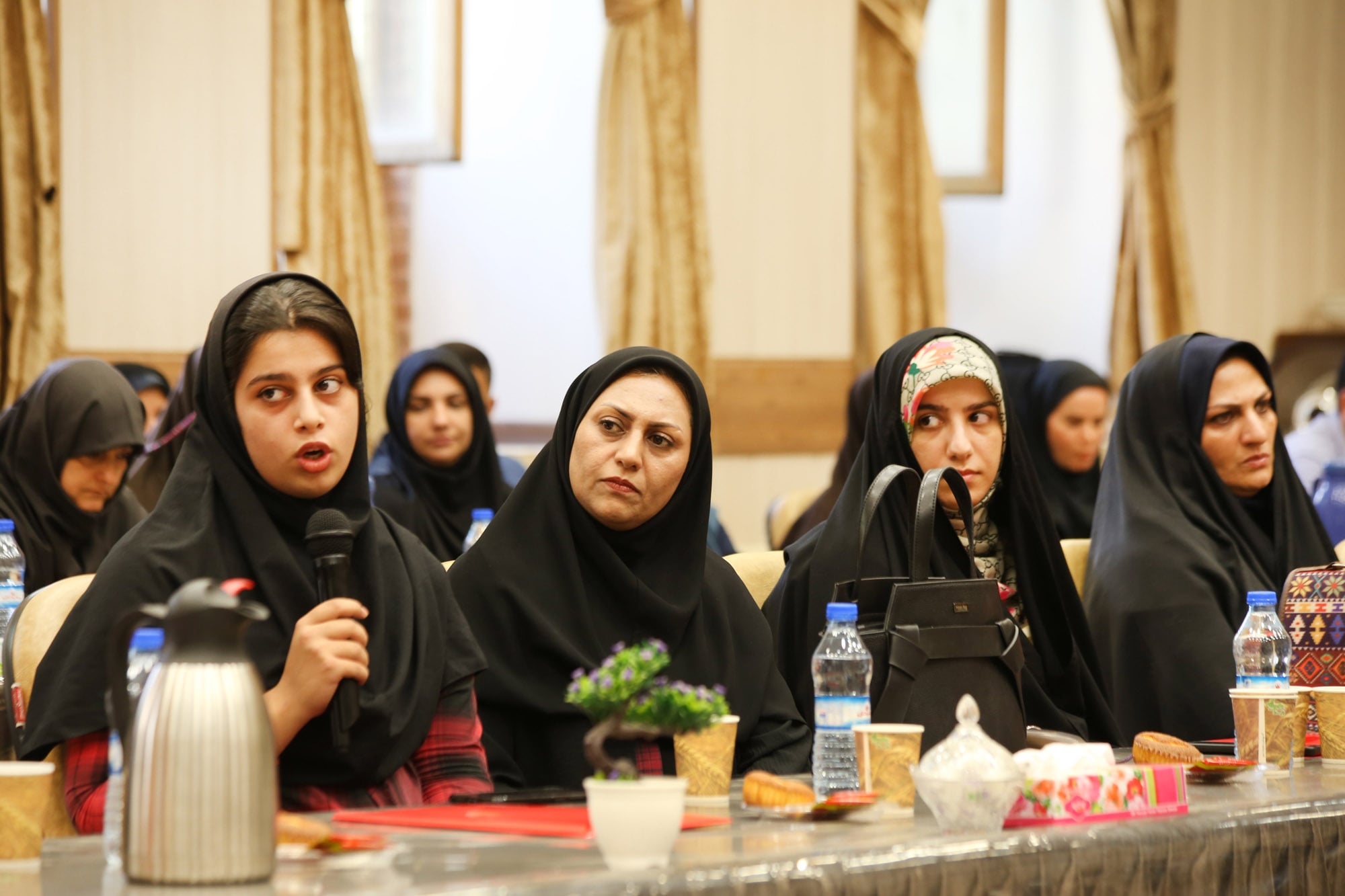 نشست هم‌اندیشی با منتخبین یازدهمین دوره جشنواره ملی تولید محتوای الکترونیکی رشد