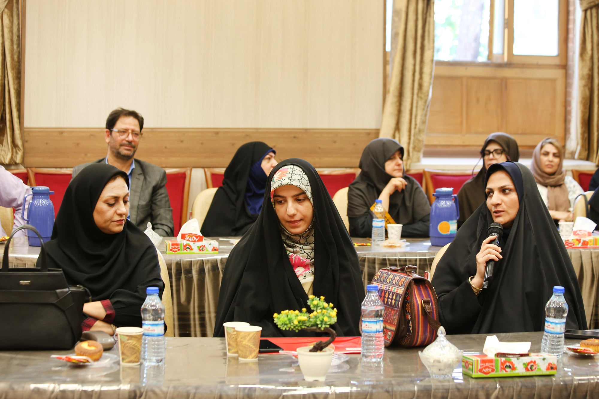 نشست هم‌اندیشی با منتخبین یازدهمین دوره جشنواره ملی تولید محتوای الکترونیکی رشد