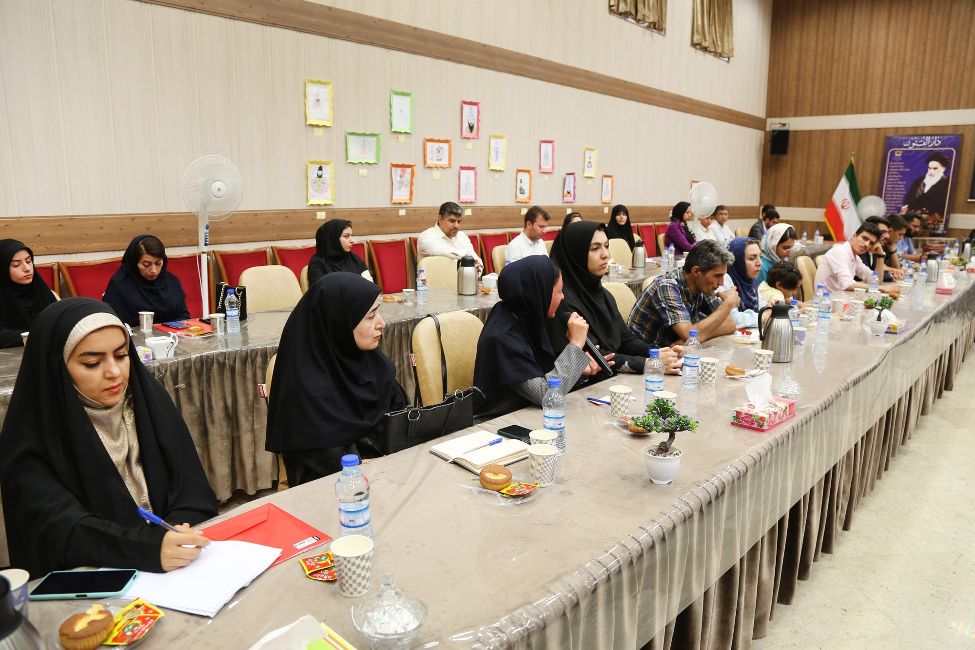 نشست هم‌اندیشی با منتخبین یازدهمین دوره جشنواره ملی تولید محتوای الکترونیکی رشد