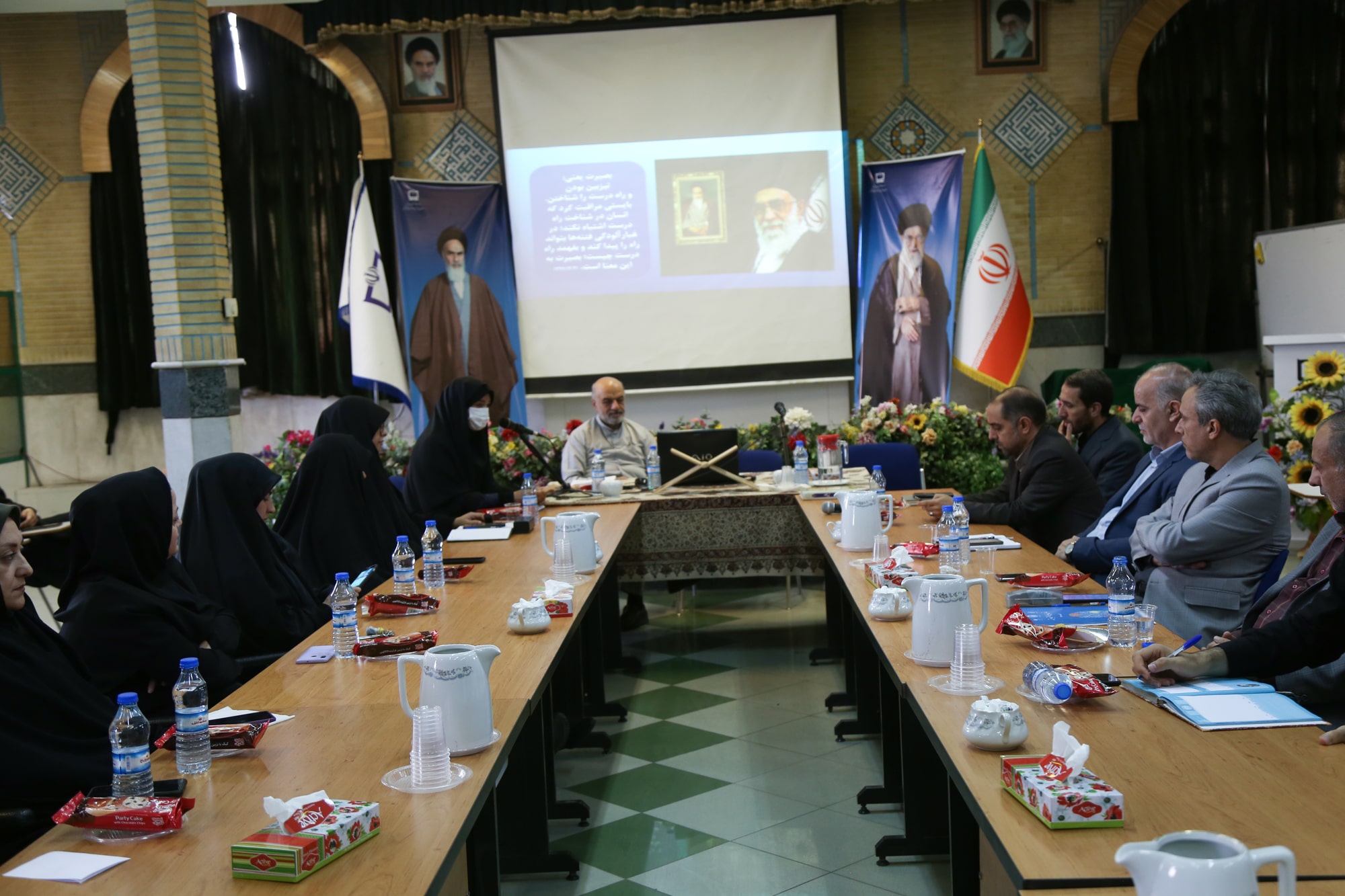 نشست اندیشه‌ورزی مسئله‌ورزی‌های یک نظام مسئله‌مند