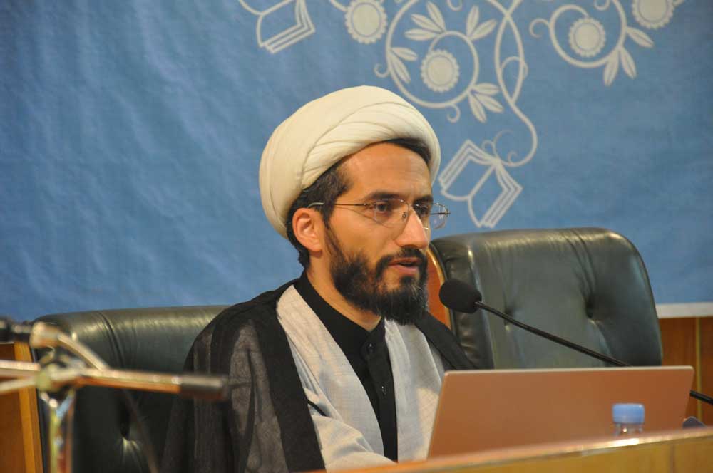 علی لطیفی