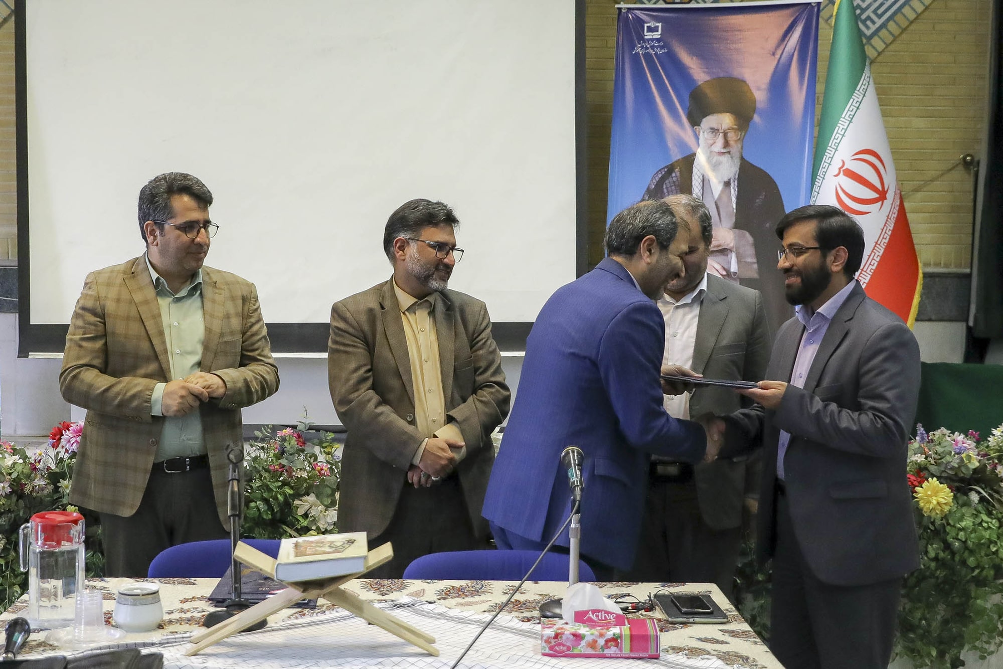 نشست آسیب شناسی جشنواره تولید محتوا