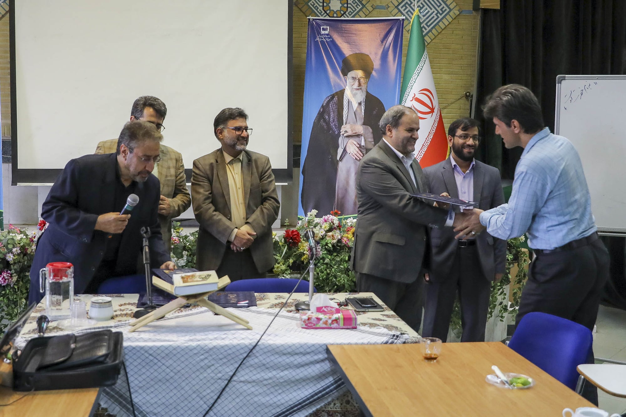 نشست آسیب شناسی جشنواره تولید محتوا