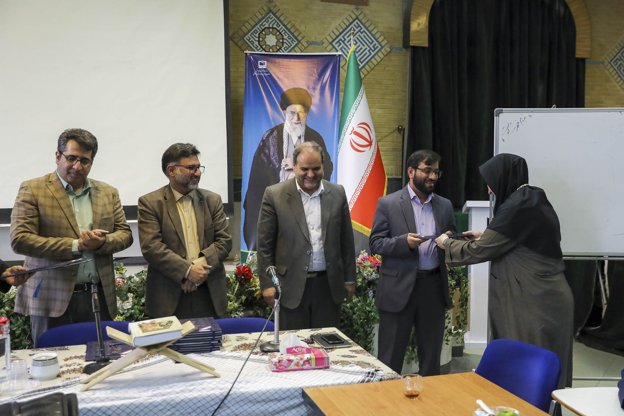 نشست آسیب شناسی جشنواره تولید محتوا